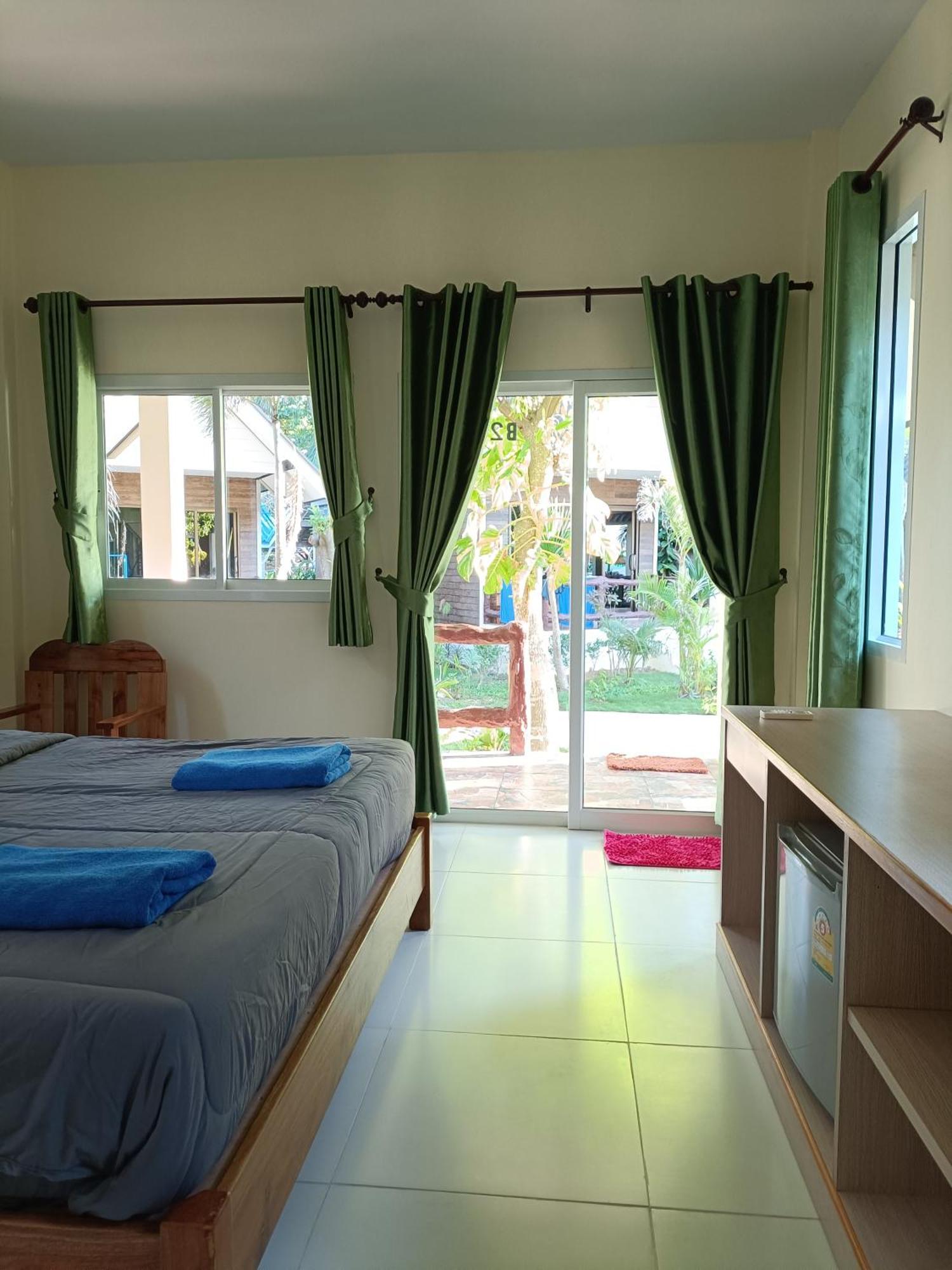 Sea Shell Beach Resort Ко-Ланта Екстер'єр фото